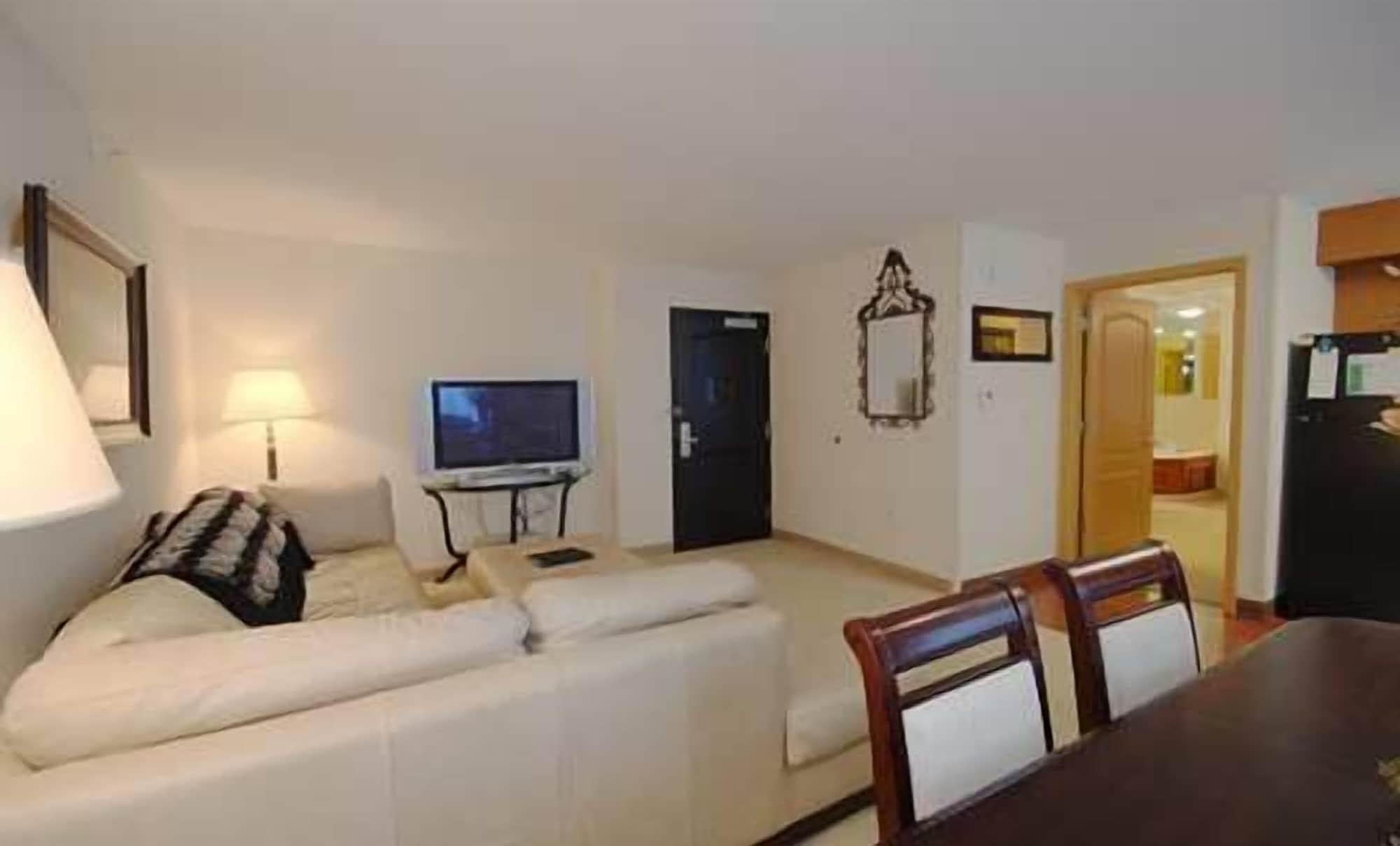 Homewood Suites By Hilton At The Waterfront Wichita Exteriér fotografie