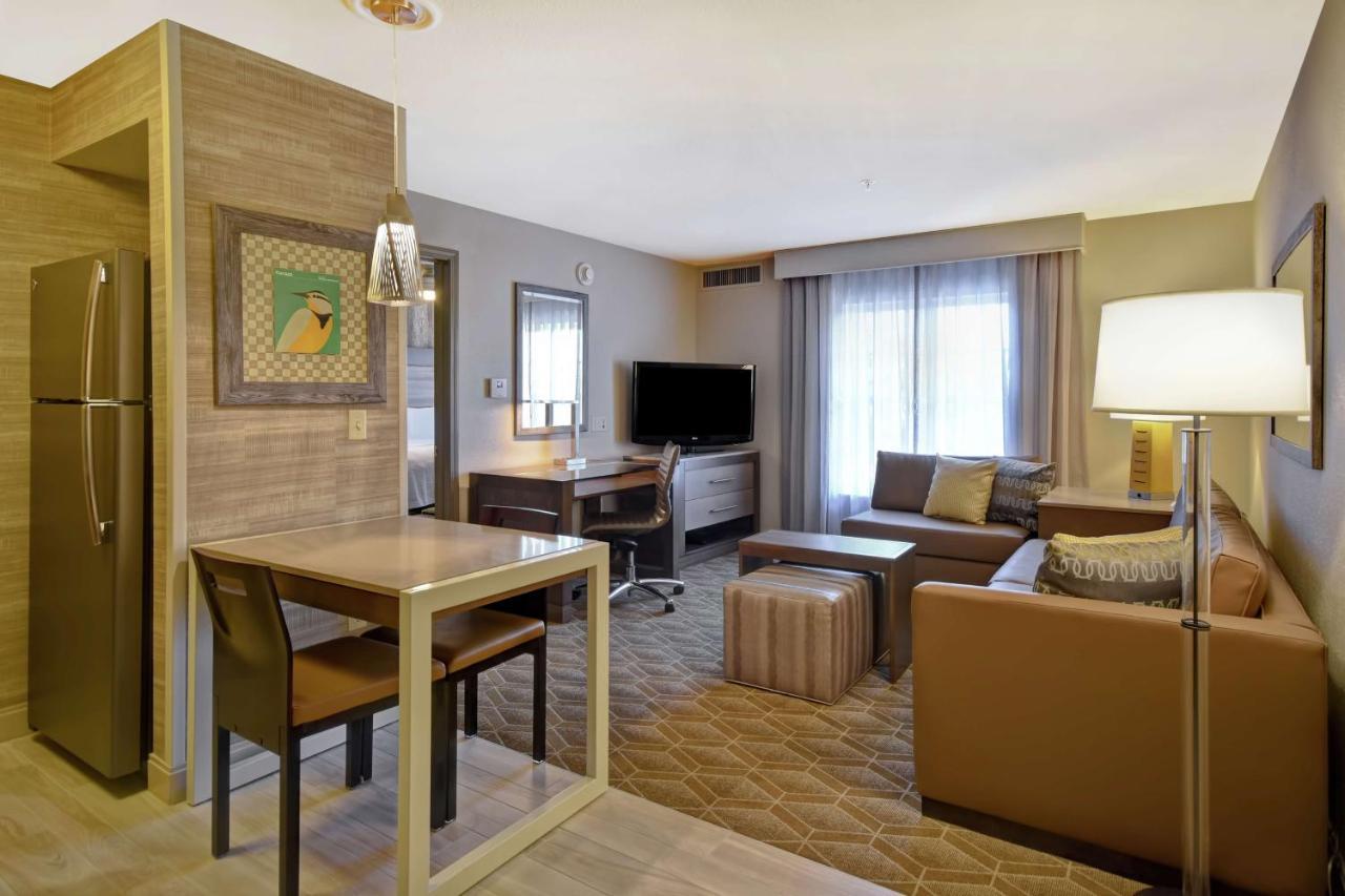 Homewood Suites By Hilton At The Waterfront Wichita Exteriér fotografie