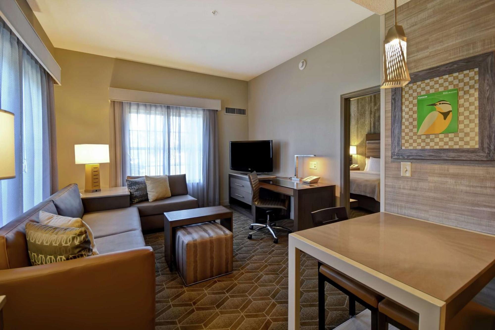 Homewood Suites By Hilton At The Waterfront Wichita Exteriér fotografie