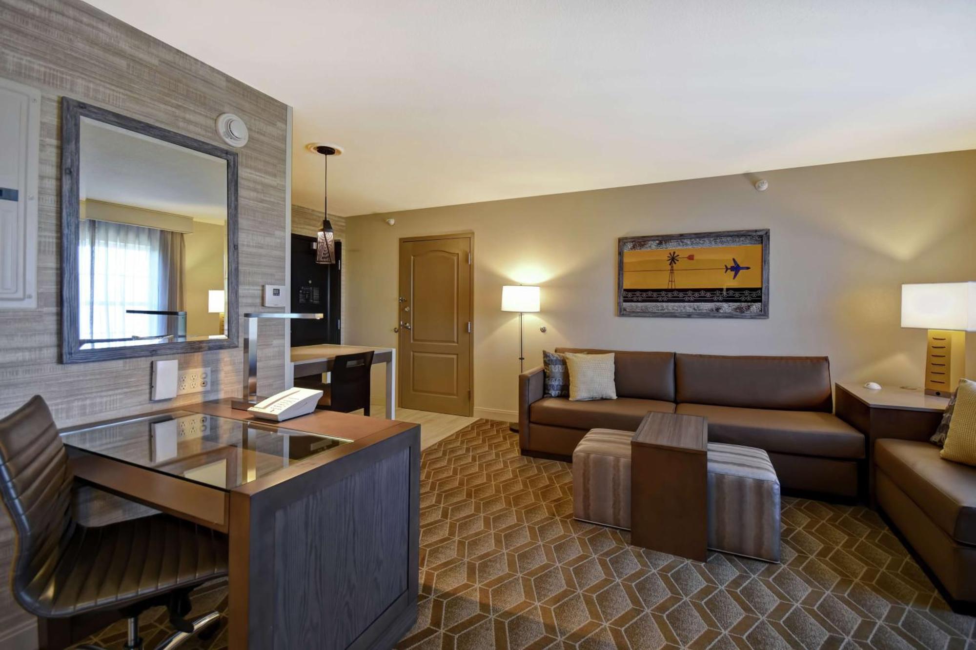 Homewood Suites By Hilton At The Waterfront Wichita Exteriér fotografie