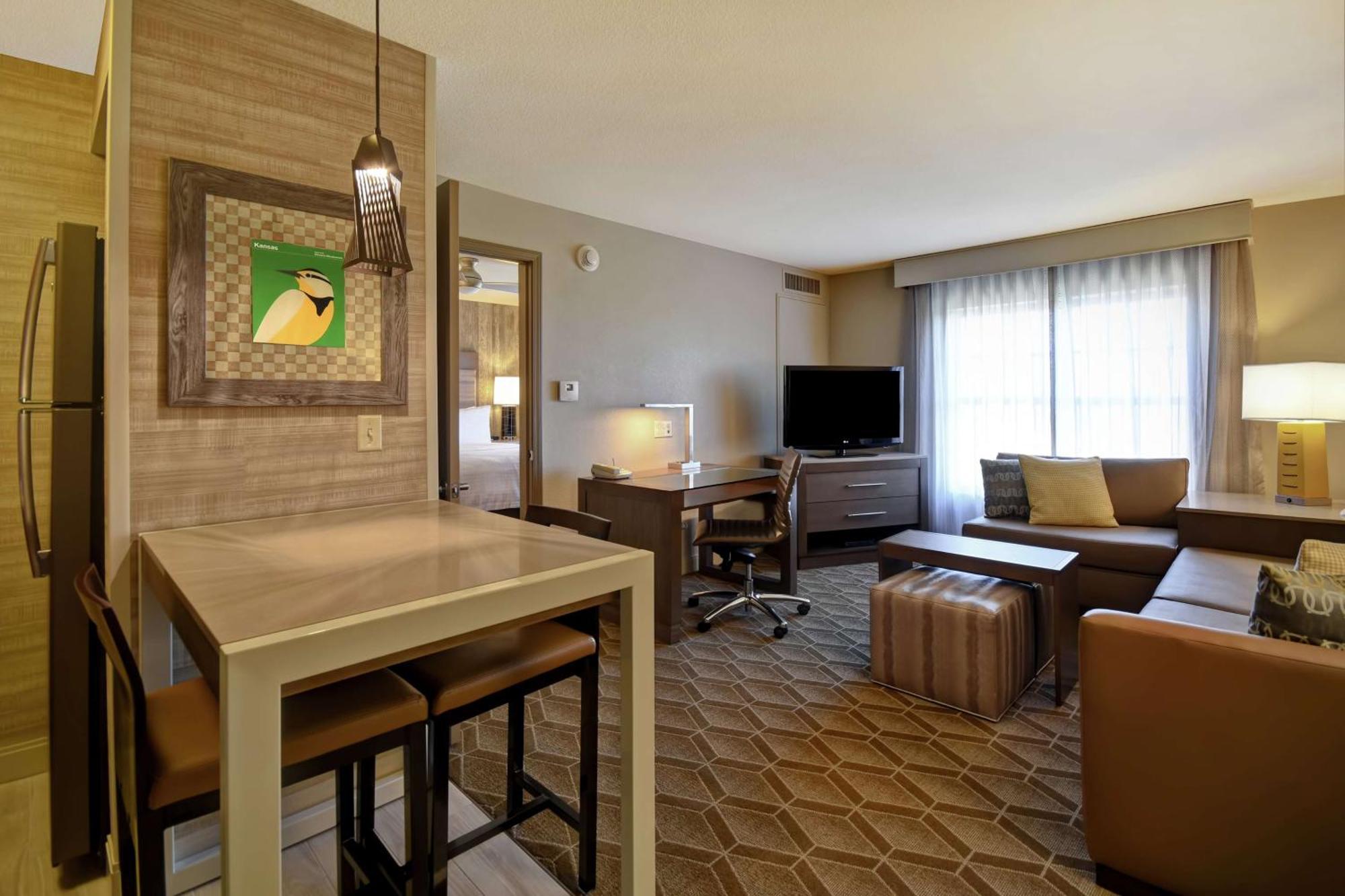 Homewood Suites By Hilton At The Waterfront Wichita Exteriér fotografie