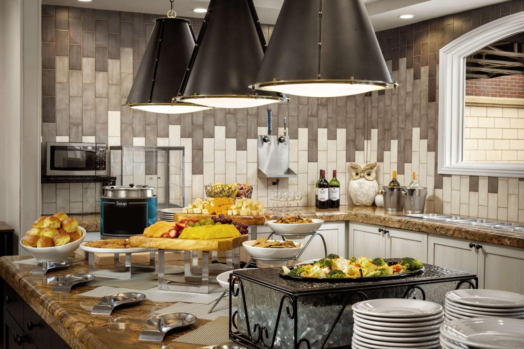 Homewood Suites By Hilton At The Waterfront Wichita Exteriér fotografie